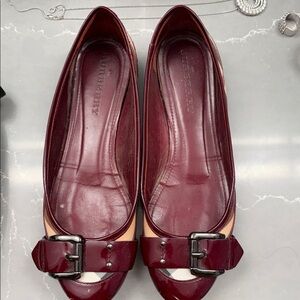 Burberry Women's Burgundy and Cream Flats with Buckle